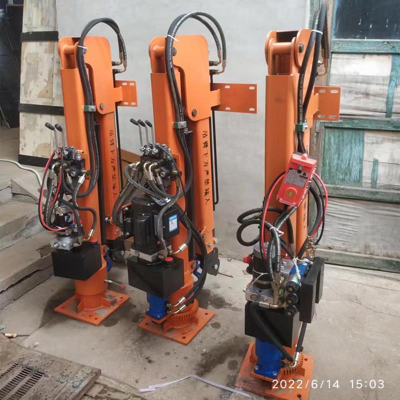 新华区重汽蓝牌随车吊 3.2吨 国六动力强 液压驱动 农用自卸起重机